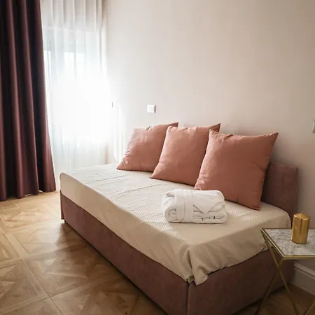 Petrus Bed & Breakfast *